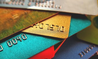 Report: Credit Card Delinquencies Rise as Consumers Drain Savings
