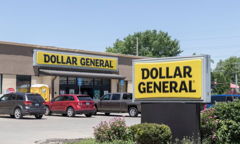 Dollar Stores See Influx of Wealthy Consumers as Inflation Persists
