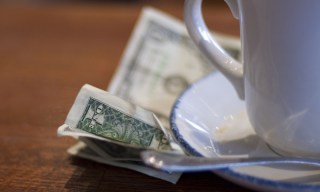 Instant Tip Payouts Help Hospitality Workers Avoid Check-Cashing Fees