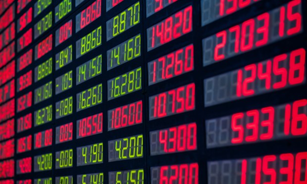 Volatile Markets, Wealth Effect a Double-Edged Sword for Consumer Spending