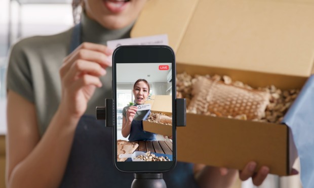 Time to Treat Creators Like Business Owners, Says Visa FinTech Head 