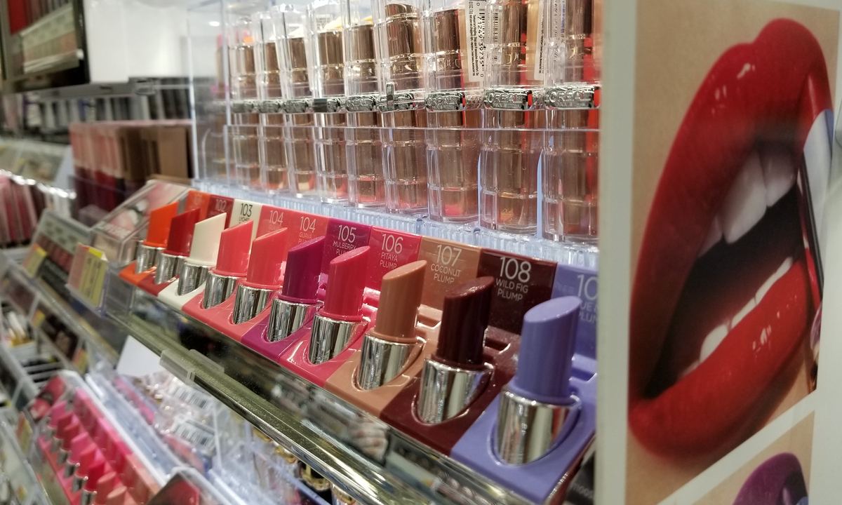 How Amazon Is Transforming a Sensory-Based Industry Through Digital