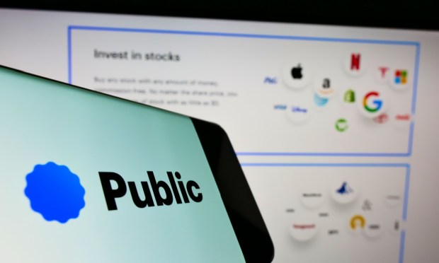 Public.com Debuts in UK Ahead of Investing Rival Robinhood