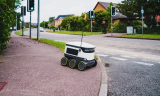 Consumers Don’t Trust Delivery Bots to Get It Right