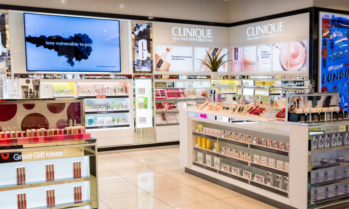 How Estée Lauder’s 1950s Retail Innovation Wrote Beauty’s Sales Playbook
