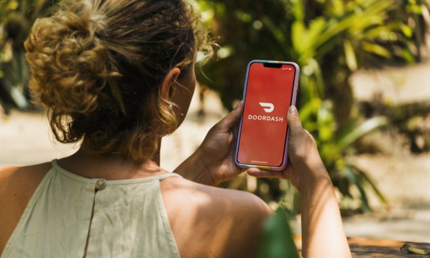 DoorDash and Uber Race to Drive Delivery Subscription Usage