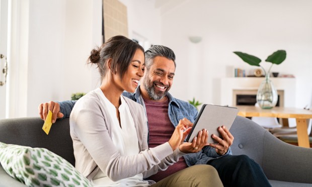 Starcart Raises $3.7 Million to Expand Shopping Assistant Platform