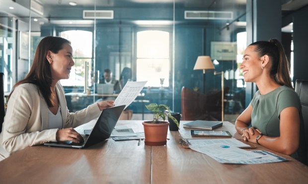 Report: US Labor Market Remains Strong as Wage Growth Slows