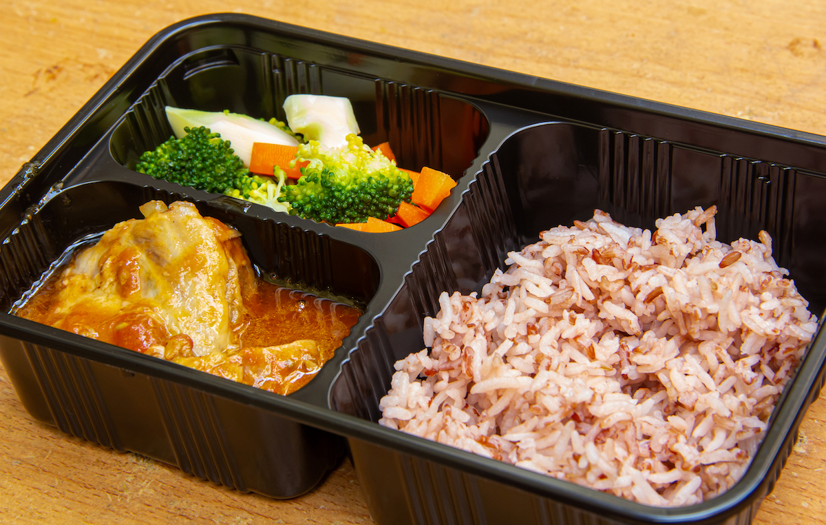 Restaurant Visits Decline as Consumers Buy Ready-Made Meals Weekly