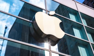 Apple Will Let Rivals Access Tap-to-Pay System