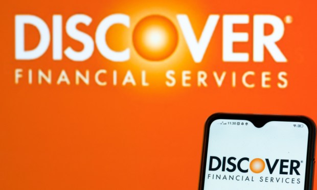 Discover Financial Sees Card Spending Decline as Consumers Remain ‘Cautious’