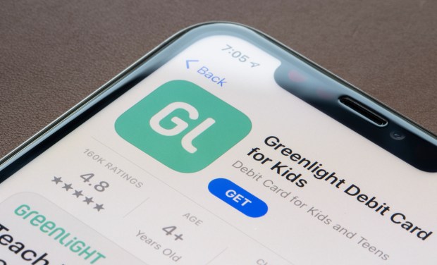 Greenlight and Apiture Team up to Provide Family Banking Solutions