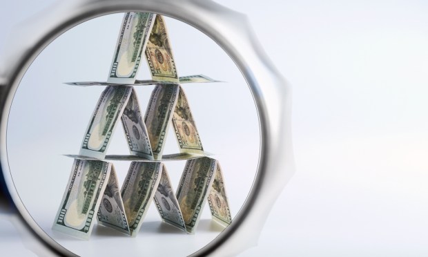 SEC Charges Podcaster Matthew Motil in Alleged Ponzi Scheme