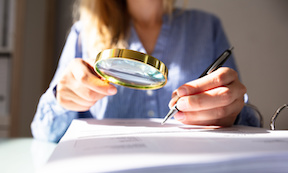 Fed Scrutiny of Regional Banks Highlights Importance of KYB, FinTech Partnerships 