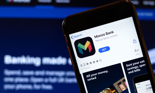Neobank Monzo app
