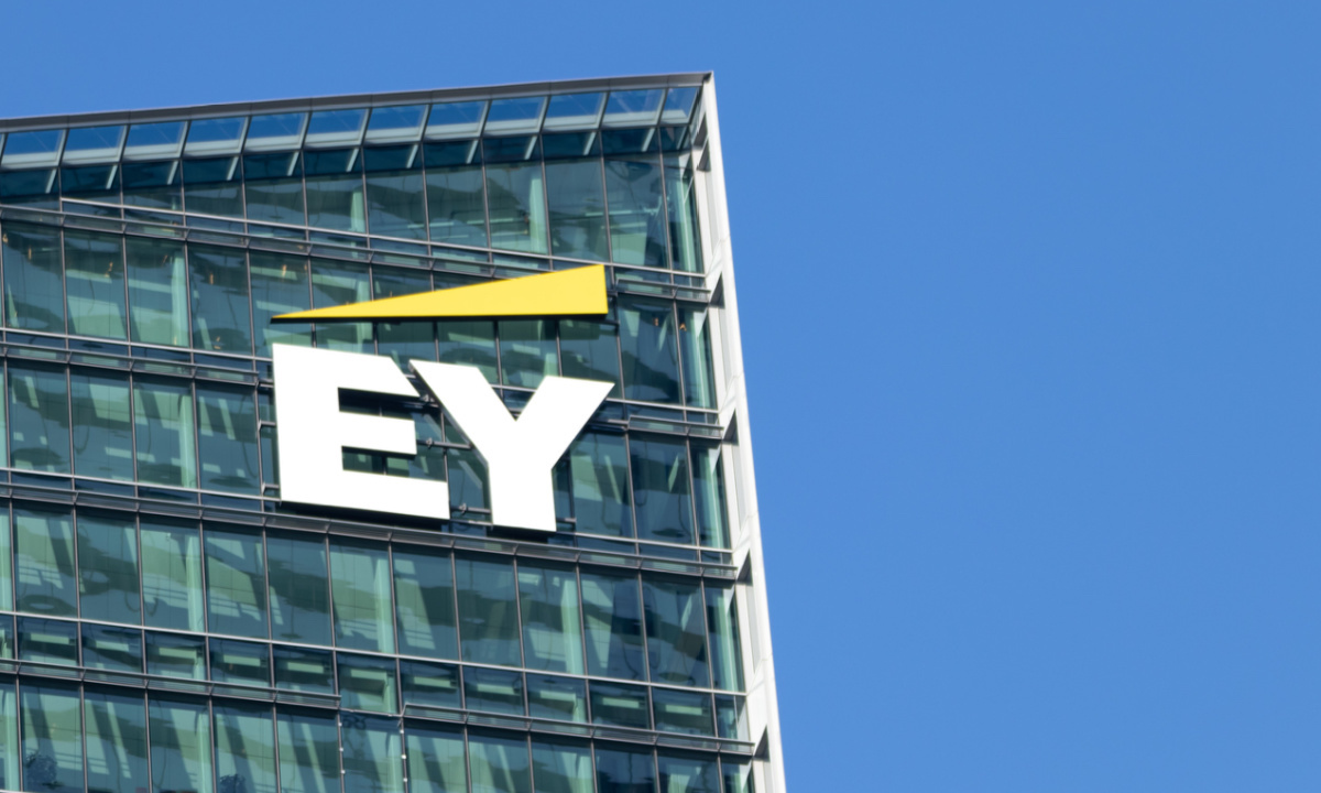 Uplinq and Ernst & Young Partner to Offer Small Business Credit Lending
