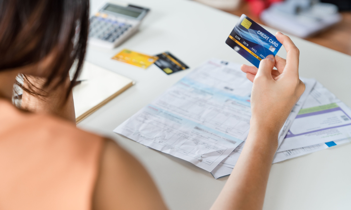 1 in 5 Paycheck-to-Paycheck Consumers Use Credit to Cope With Unexpected Financial Difficulties