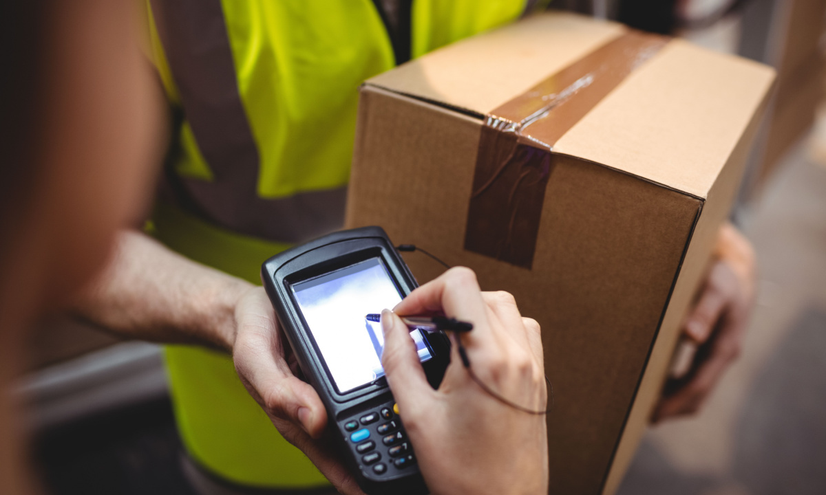 UPS and FedEx Offer Discounts Amid Decreased Shipping Volume