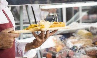 Free Samples Make Supermarket Comeback Amid Crowded Online Ad Space