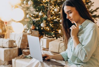 Google Intros Holiday Shopping Tools as Consumers Seek Deals