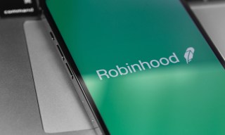 Alphabet Sheds Entire Stake in Trading App Robinhood