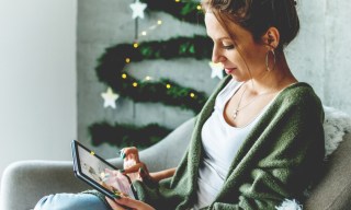 Amazon and Walmart’s Latest Battleground: Digital Holiday Shoppers