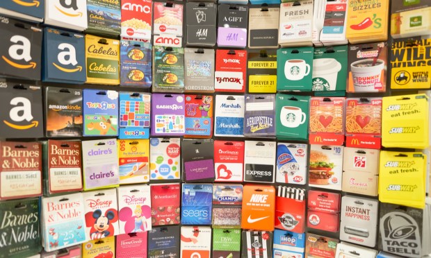 gift-cards-popular-as-consumers-balance-giving-budgeting
