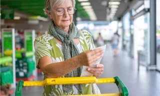 4 in 10 Lower-Income Earners Use Split-Pay Plans for Groceries