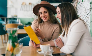 Middle-Income Consumers Most Likely to Seek Restaurants Digitally