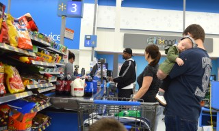 Walmart’s Q3 Highlights Paycheck-to-Paycheck Consumer Caution in Holiday Spending