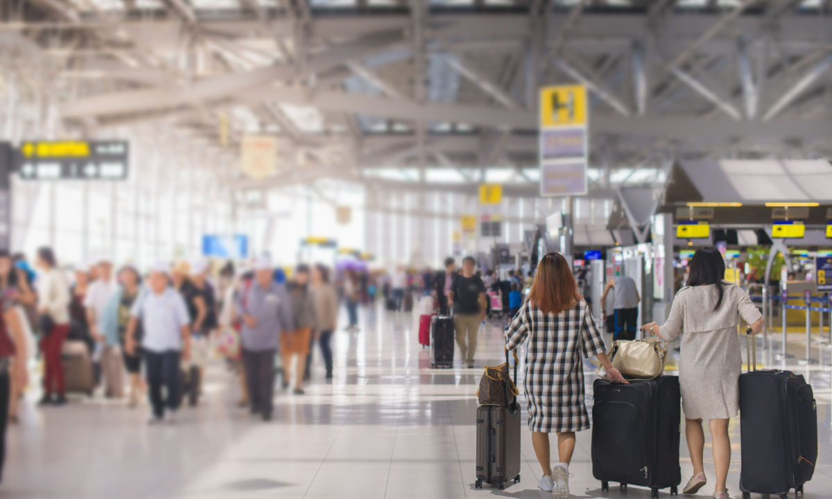 AAA: Record 7.5 Million Travelers Will Fly for the Holidays