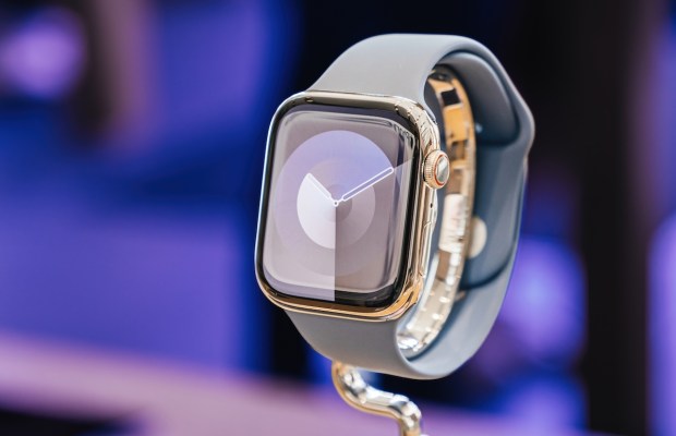 Apple Stops Online Sales and Repairs of Latest Smartwatches