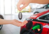 Auto Dealers See Consumers’ EV Enthusiasm Lose Its Spark