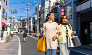 China’s Once-Dependable Tourists Are Growing Younger and Spending Less