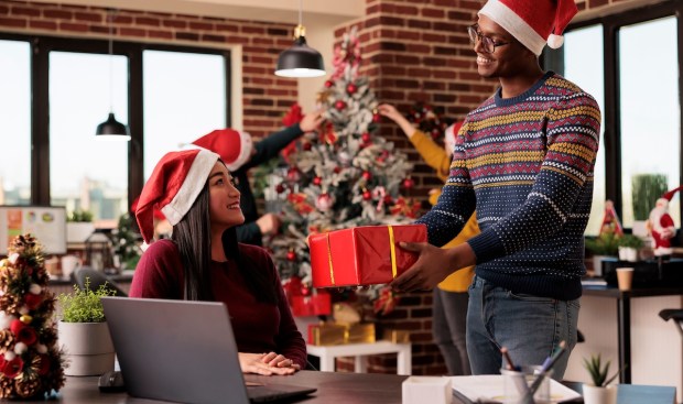 Holiday Gifting Has 2-for-1 Customer Acquisition Opportunity