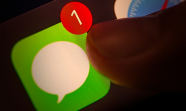 Apple Blocks Third-Party Apps Using iMessage to Link Android Phones