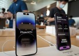 Apple Marks Down iPhones in China Amid Waning Demand