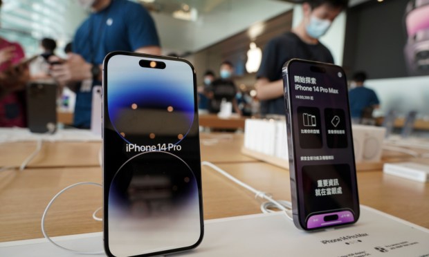 Apple Marks Down iPhones in China Amid Waning Demand