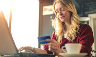 AI Finds the Deal, Shoppers Still Make the Call