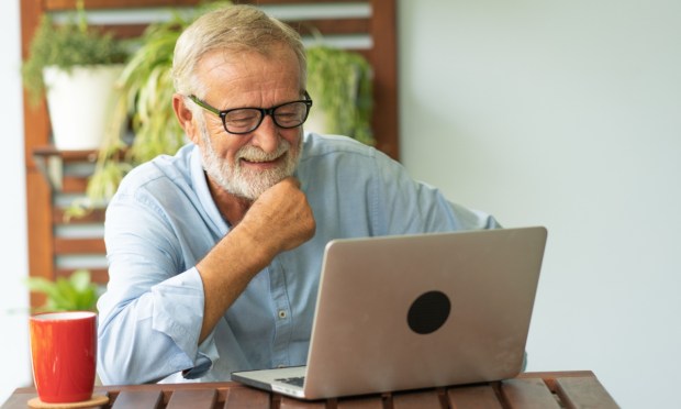 35% of Boomers Prefer Retailer Sites to Buying Directly from Brands