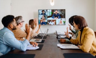 Smart Office Tech Redefines Connected Workplace Dynamics