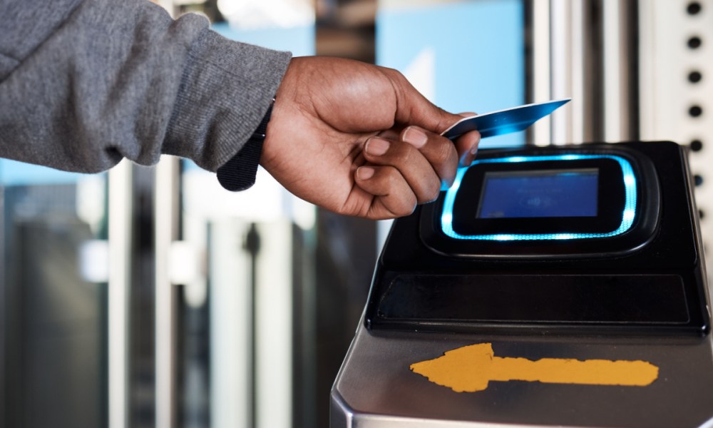 tap to pay, contactless payments, public transportation