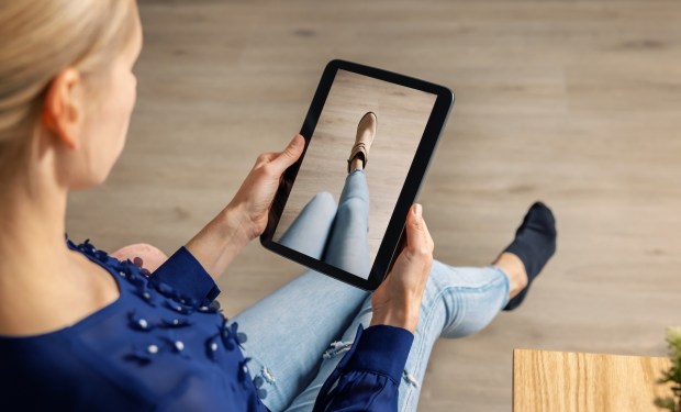 Walmart and Amazon Race to Provide Best Virtual Try-On Experiences