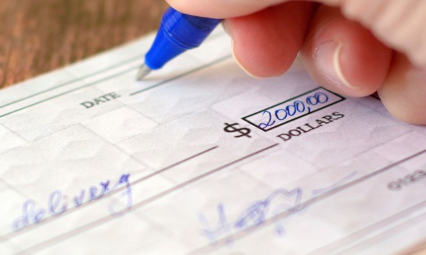 Banks Advocate Digital Payments as Defense Against Check Fraud