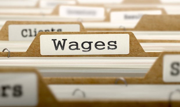 Wage Growth Stalls for Low-Income Workers After Years-Long Boom