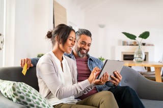 Shoppable TV Shortens the Path to Purchase for Digital Merchants