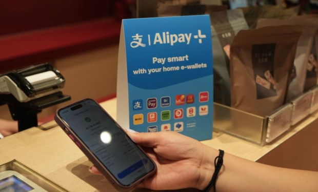 Digital Wallets Provide Local Touch to Connected Travel Experiences