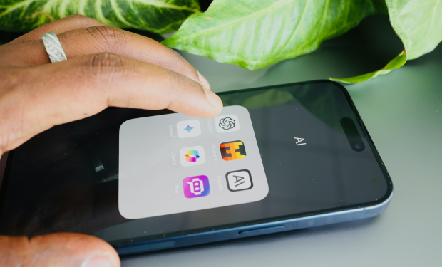 Will On-Device AI Processing Bring More Shoppers to Mobile Commerce?