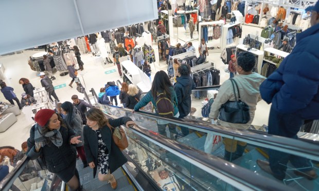 Fed’s Beige Book Cites Weak Discretionary Spending