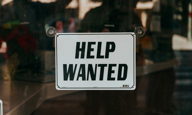 Weekly Jobless Claims Unchanged; Remain at Low Level